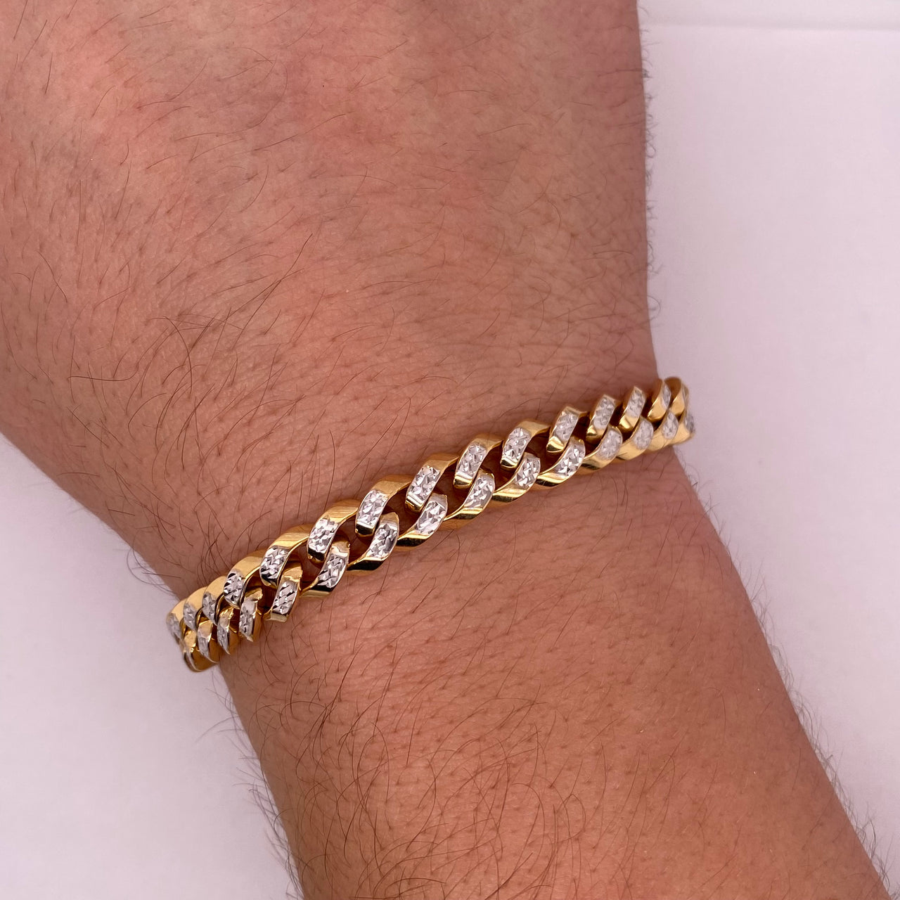 Pulso Oro 10k - Estilo Cubano con Diamantado 21 cm Largo