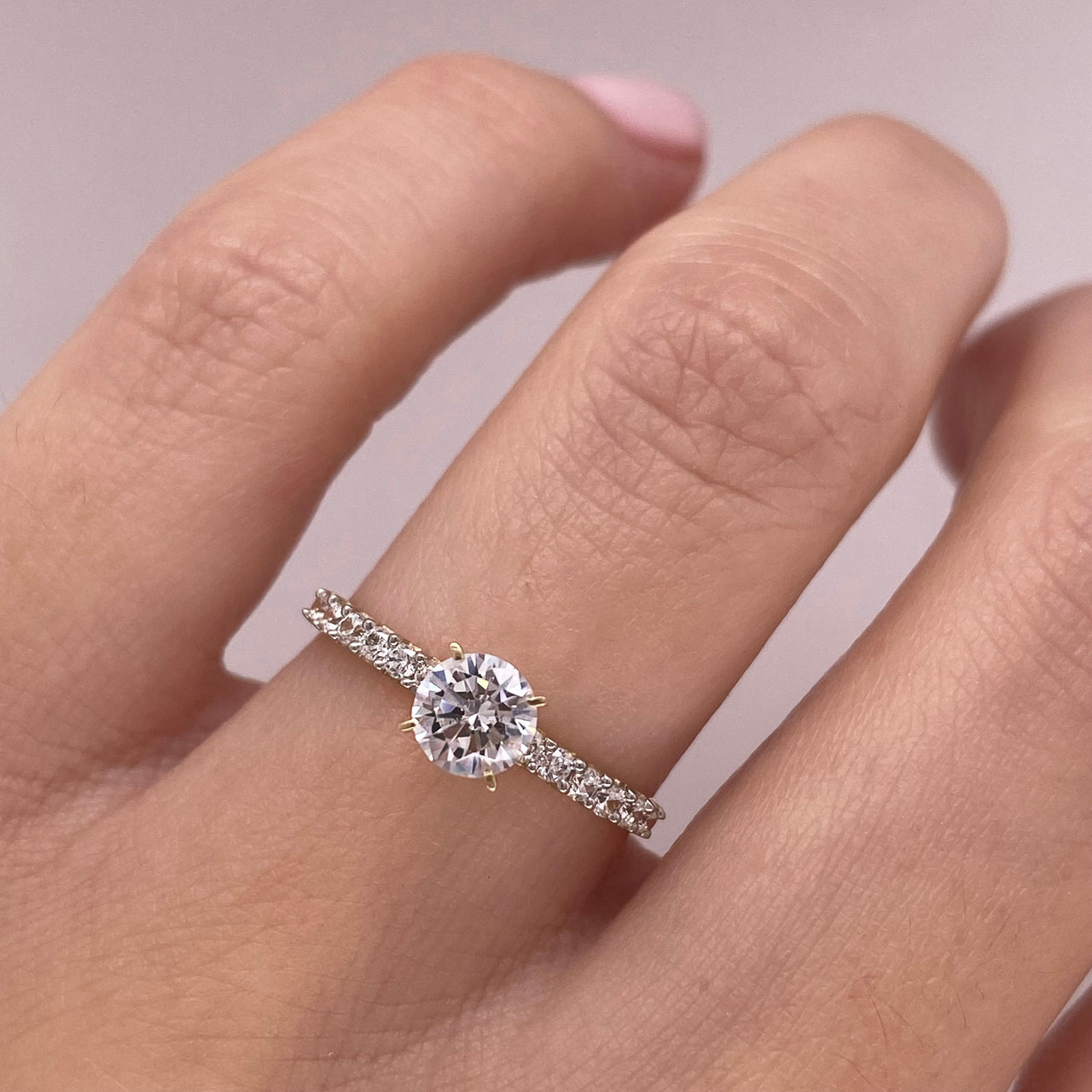 Anillo Oro 14k - Estilo Pavé, Zirconia Centro 5 mm