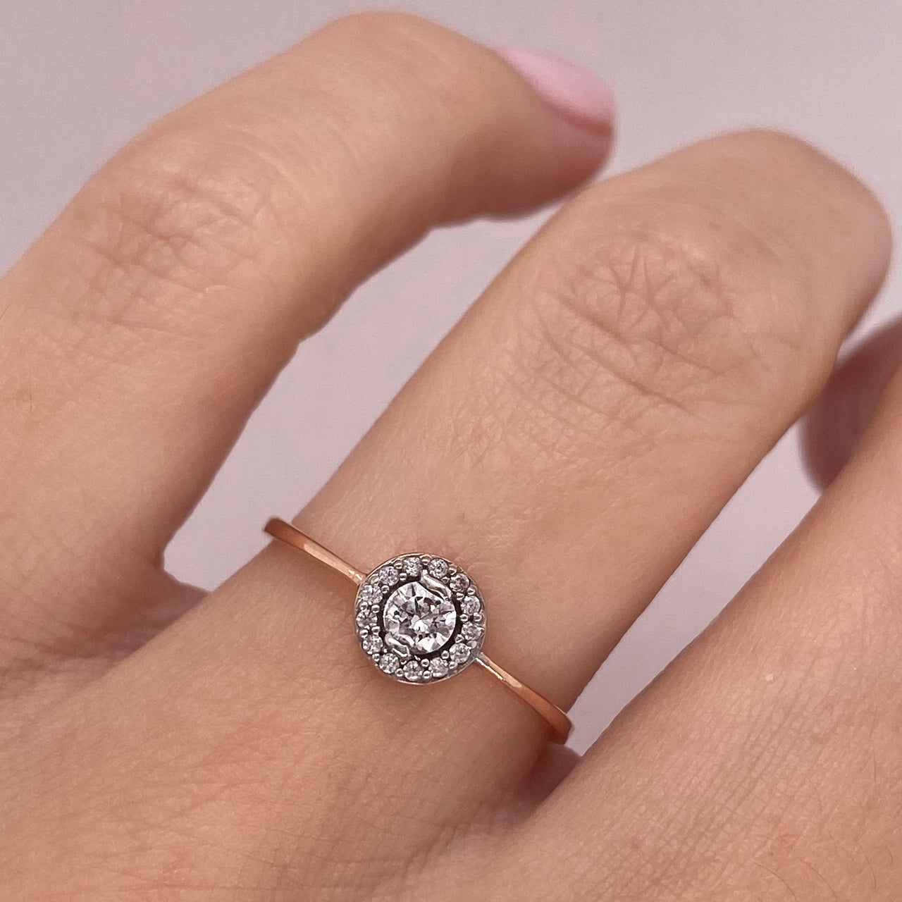 Anillo Oro Rosa 14k - Halo Zirconia 3.50 mm