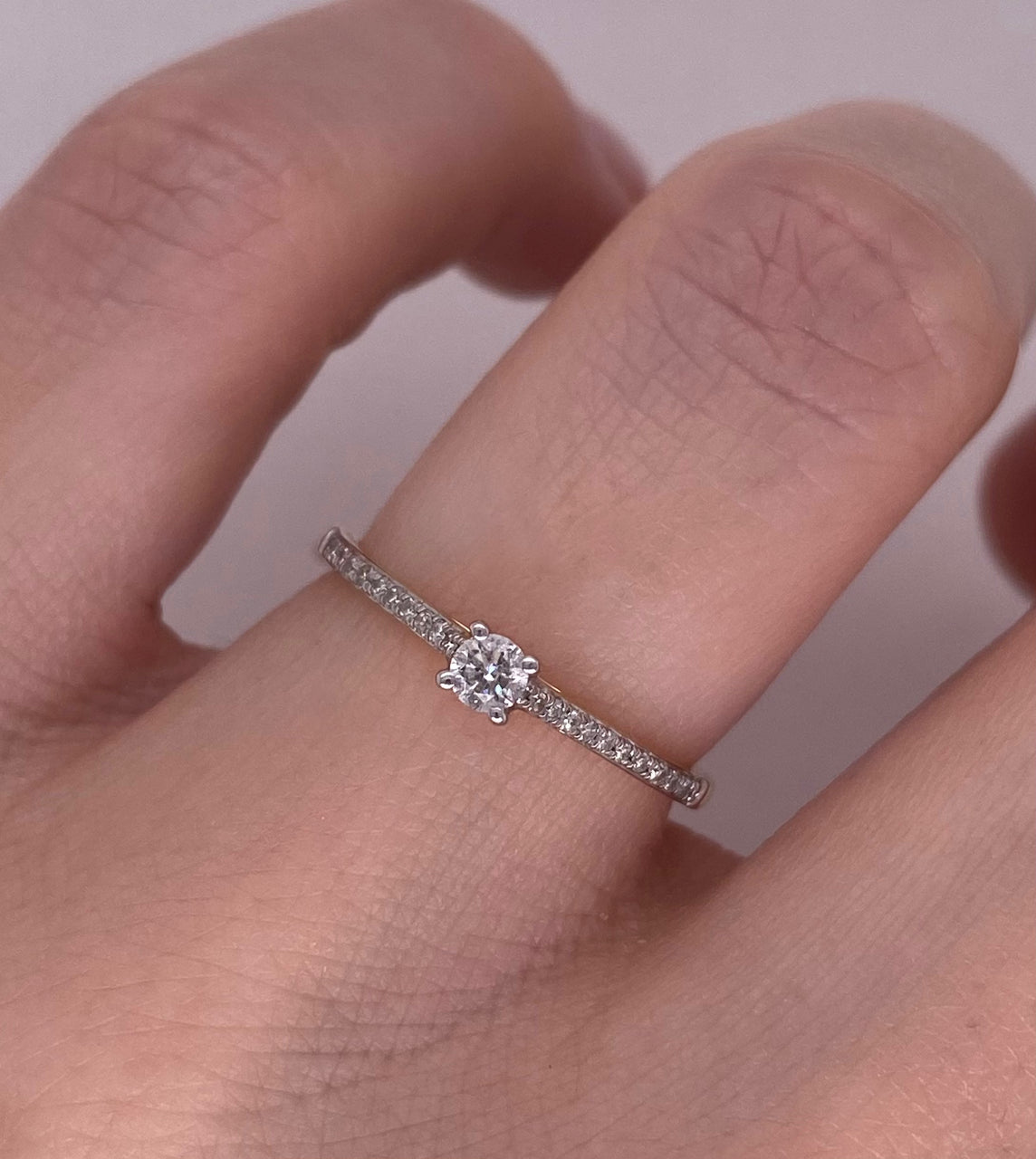 Anillo Oro 14k - Pavé Diamante Natural con 0.15 CTW