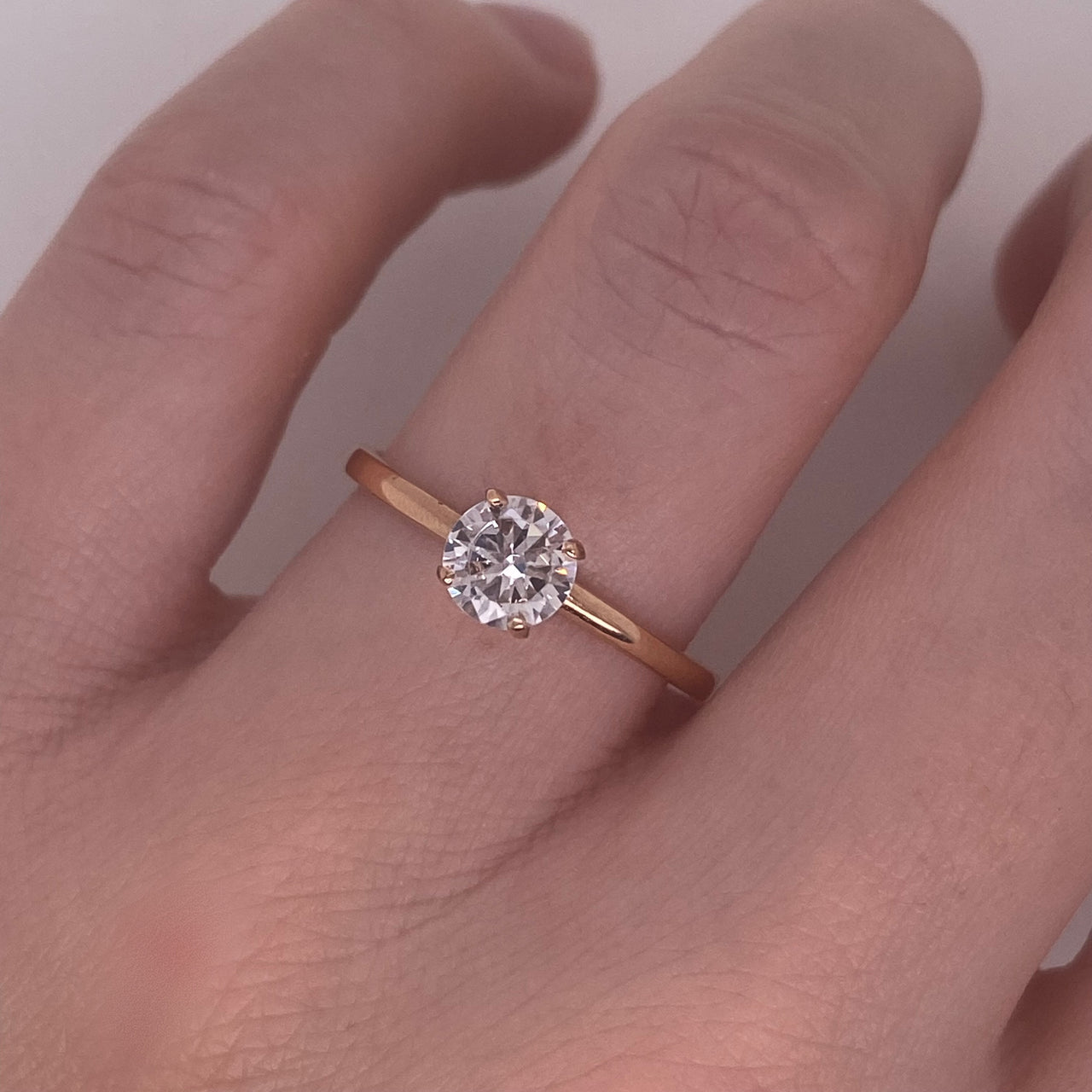 Anillo Oro Rosa 10k - Zirconia 5.5 mm