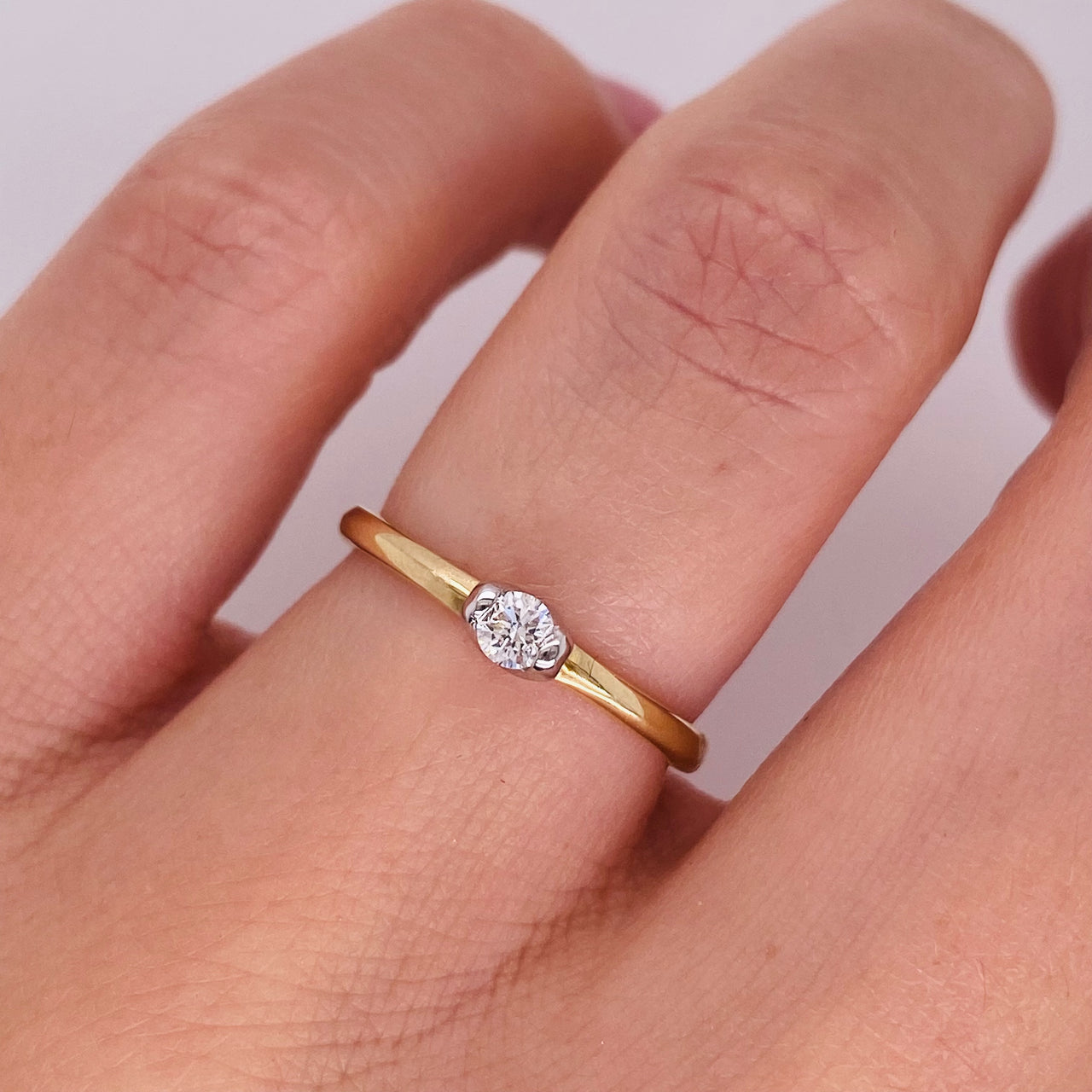 Anillo Solitario Oro 14k - Diamante Natural de 0.10 CT