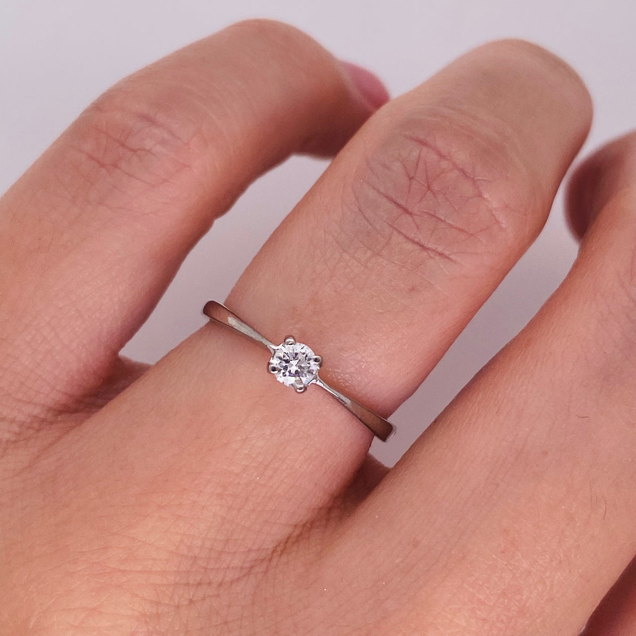 Anillo Solitario Oro Blanco 14k-Diamante Natural de 0.10 CT