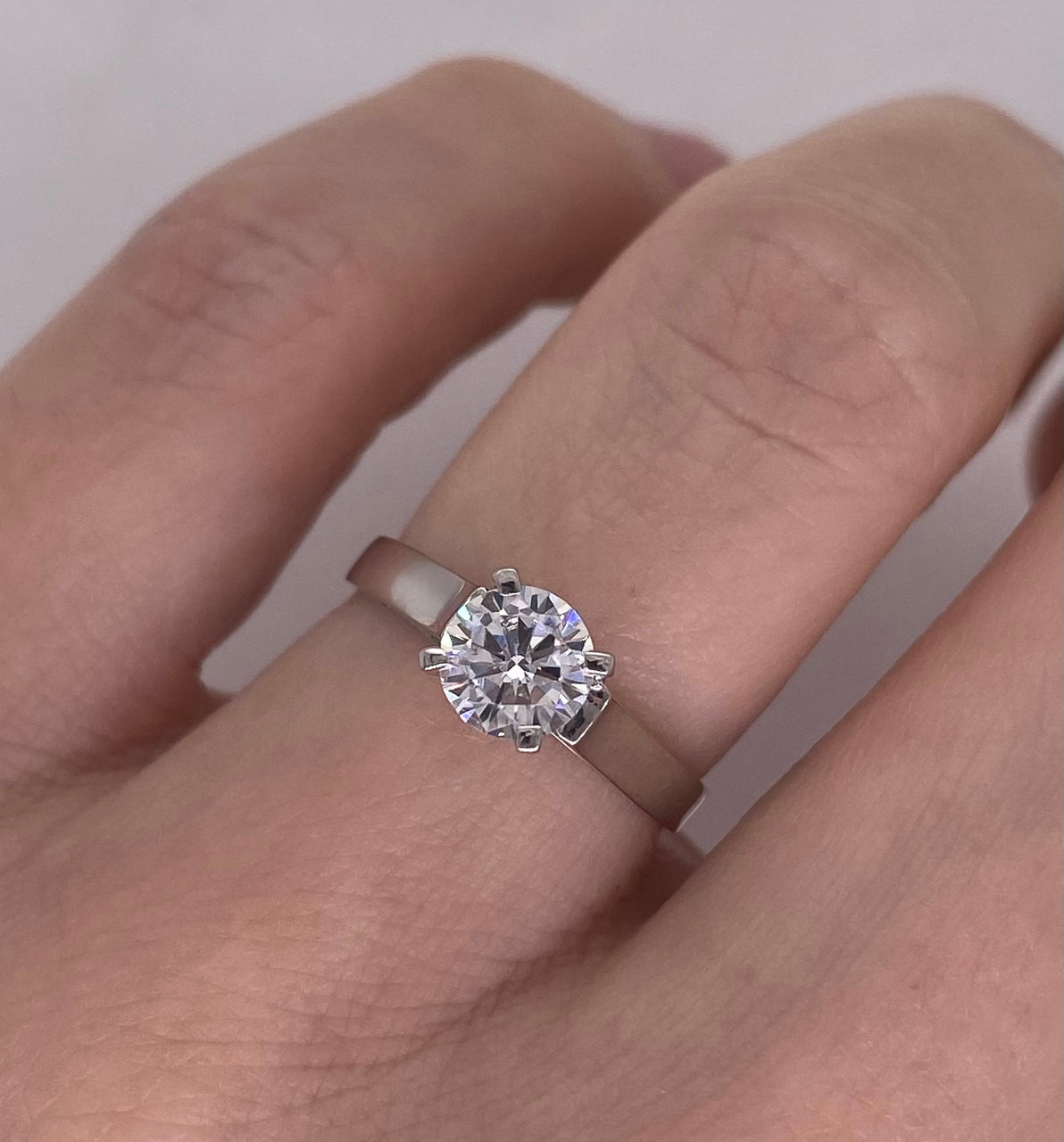 Anillo Oro Blanco 10k - Solitario con Zirconia 6 mm