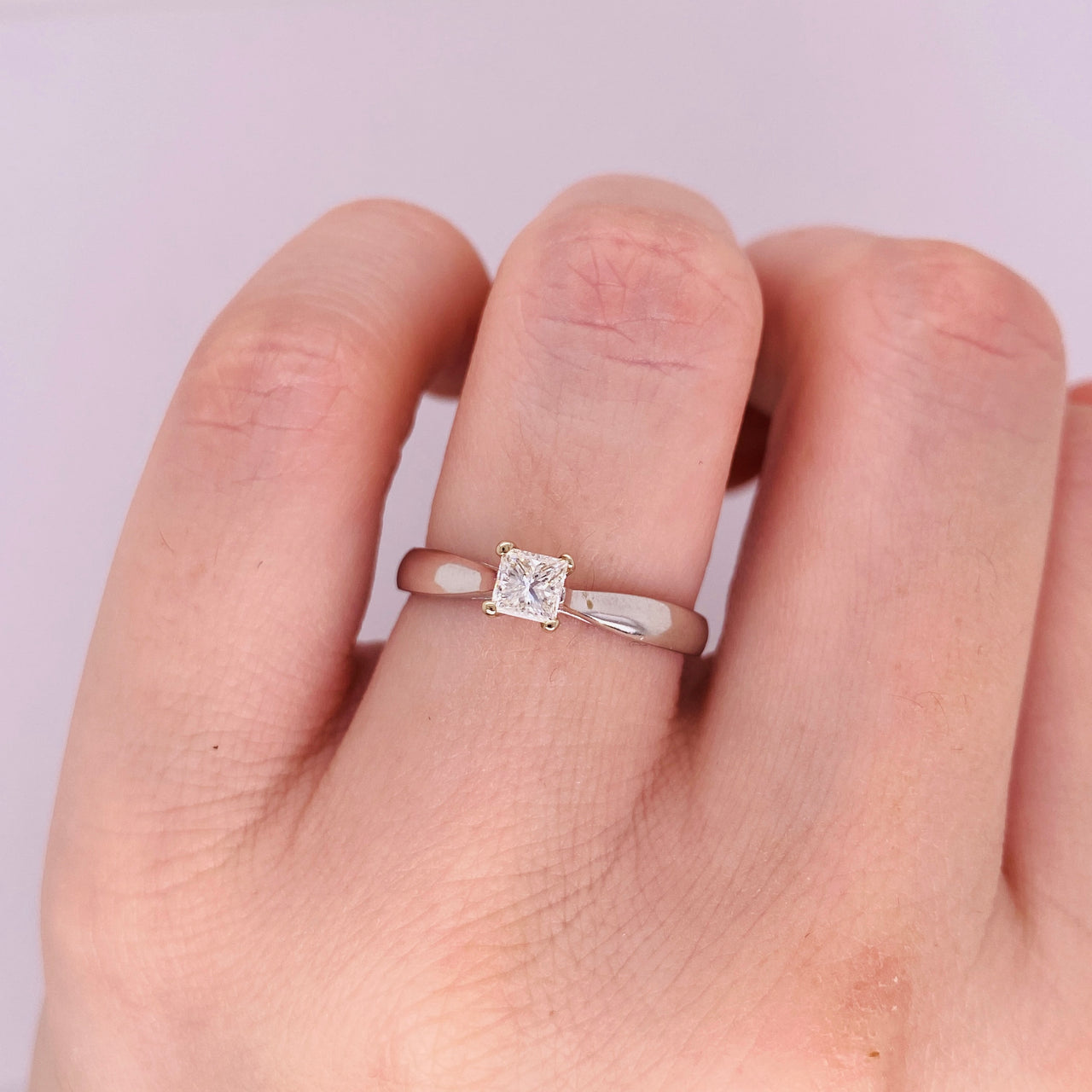 Anillo Oro Blanco 14k - Diamante Natural Corte Princesa de 0.25 CT