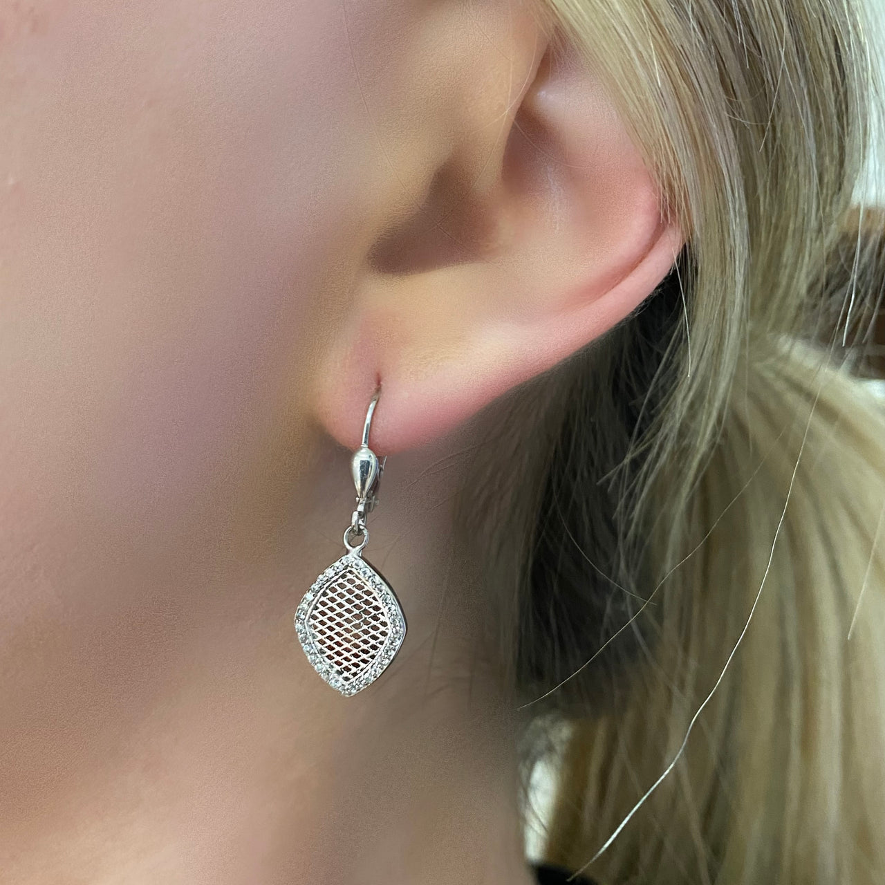Juego Oro Blanco 10k, Anillo y Aretes rombo Zirconias, Oro 10k
