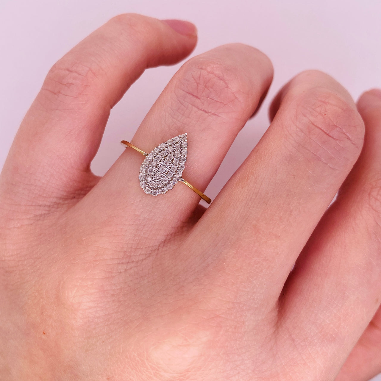 Juego Oro 10k, Anillo y Aretes en Forma de gota con Zirconias, Oro 10k