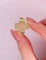 Cruz Oro 10k - Lisa Plana de 2.4 cm Alto, 1.9 cm Ancho