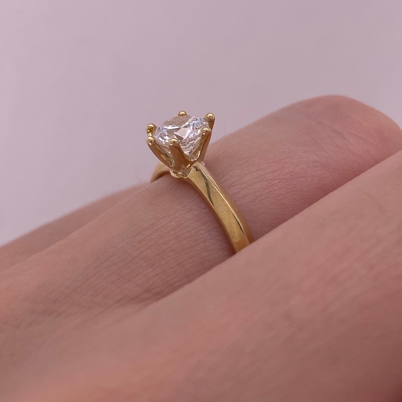 Anillo Oro 10k, Estilo Dos Aguas, Zirconia de 5 mm