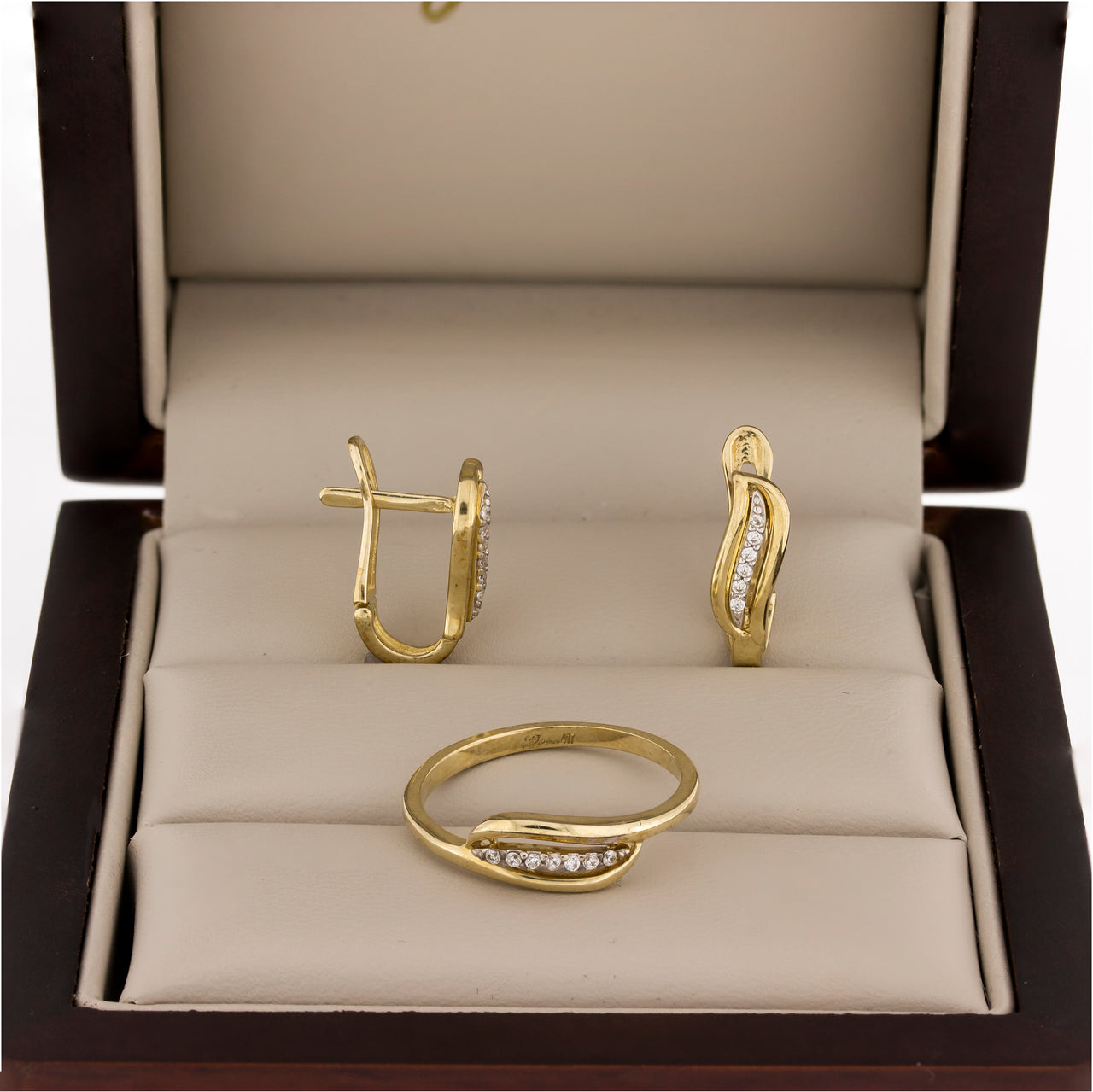 Juego Oro 10k - Anillo y Aretes con Zirconias