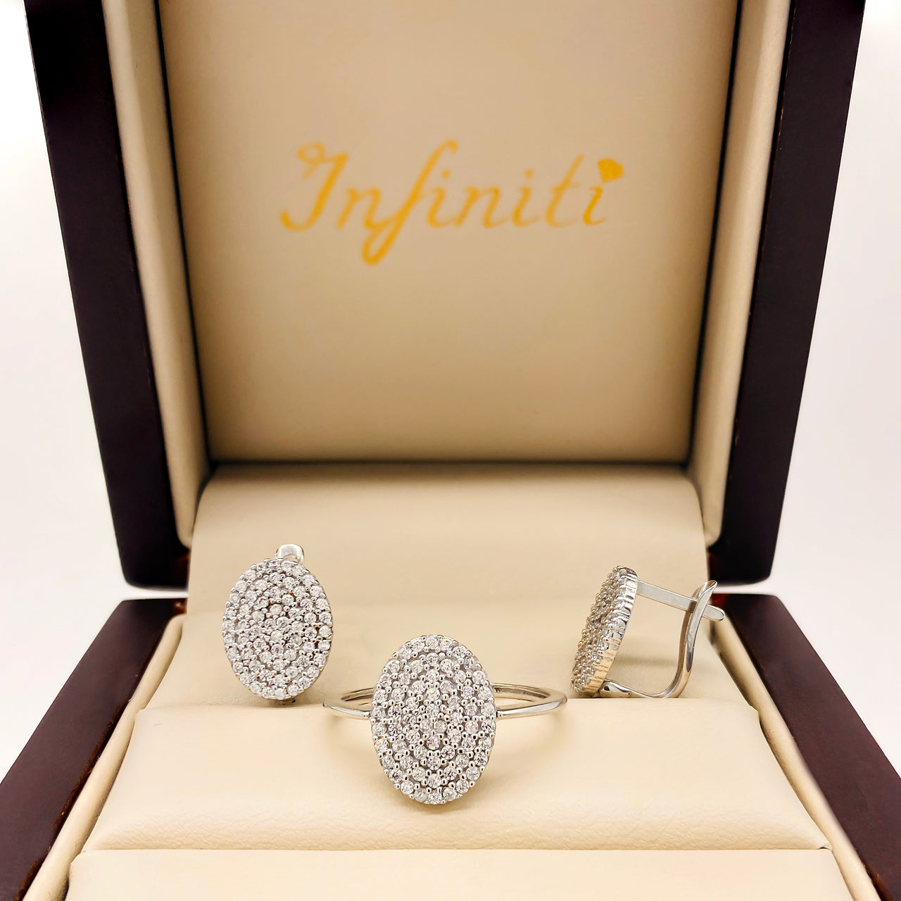 Juego Oro Blanco 10k, Anillo y Aretes Oval Zirconias, Oro 10k