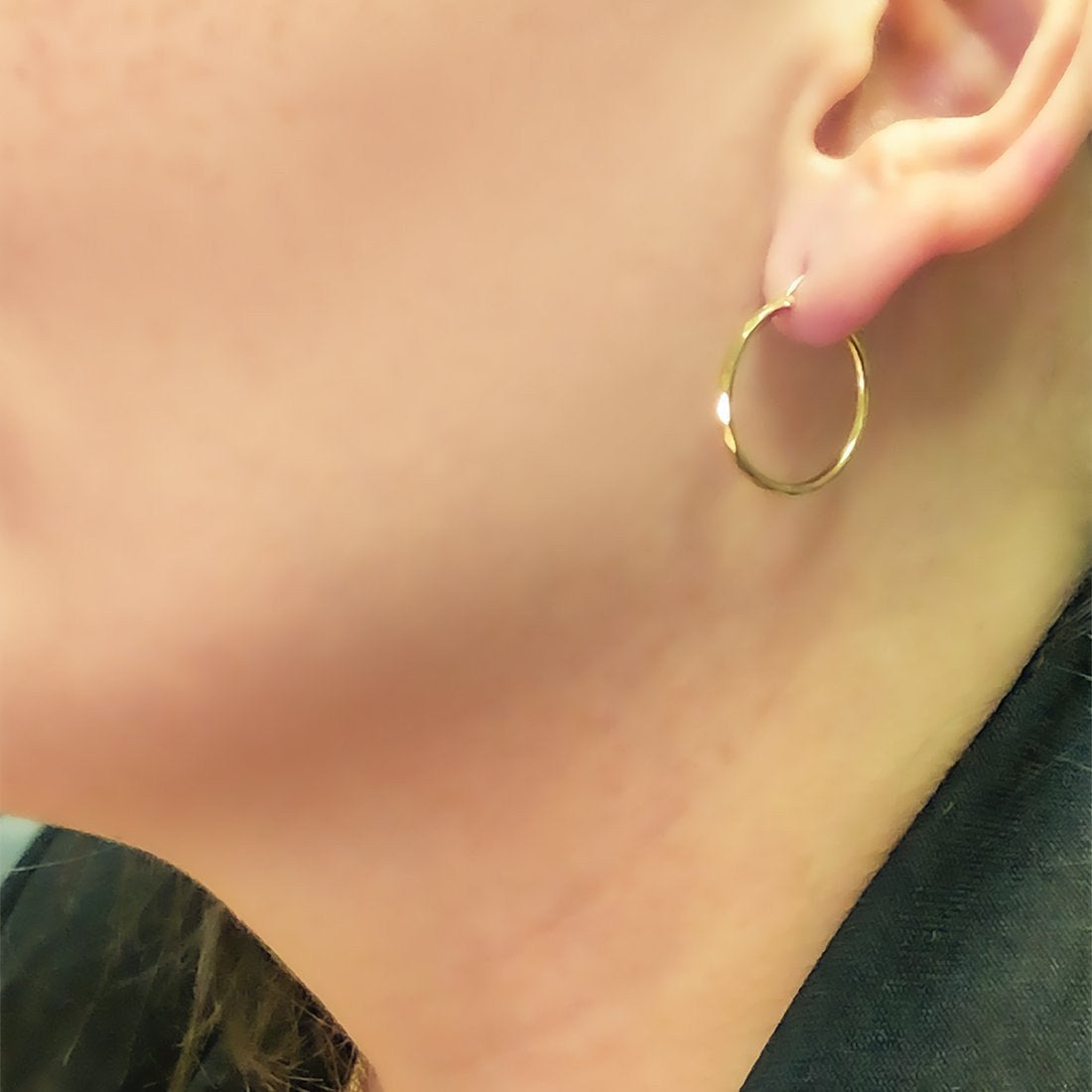 Arracada Oro 10k - Tubo Diamantado 2 cm Diámetro - Infiniti Joyas
