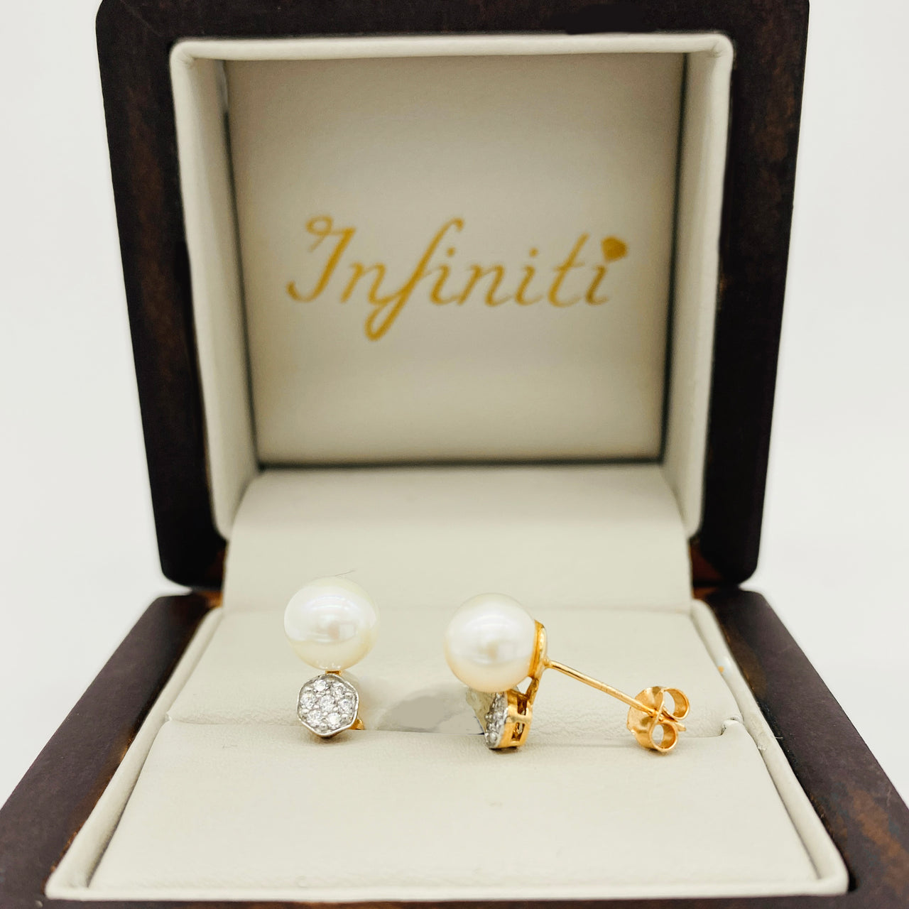 Aretes Oro 10k, Perla con Zirconias, 1.2 cm alto