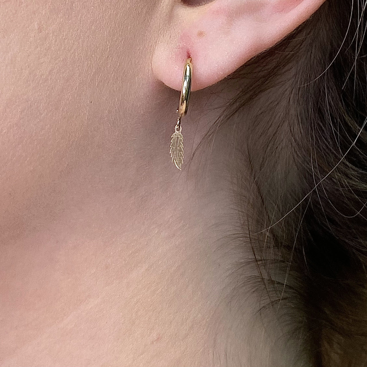 Piercing Oro 10k - Pluma Colgante Diámetro 1.4 cm