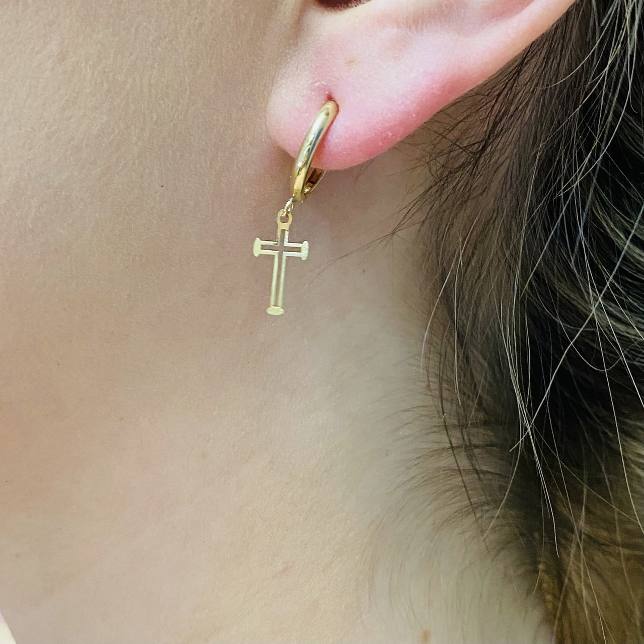 Piercing Oro 10k - Cruz Colgante Diámetro 1.4 cm