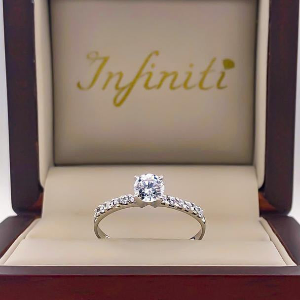 Anillo Oro Blanco 10k Estilo Pavé con Zirconia - Infiniti Joyas