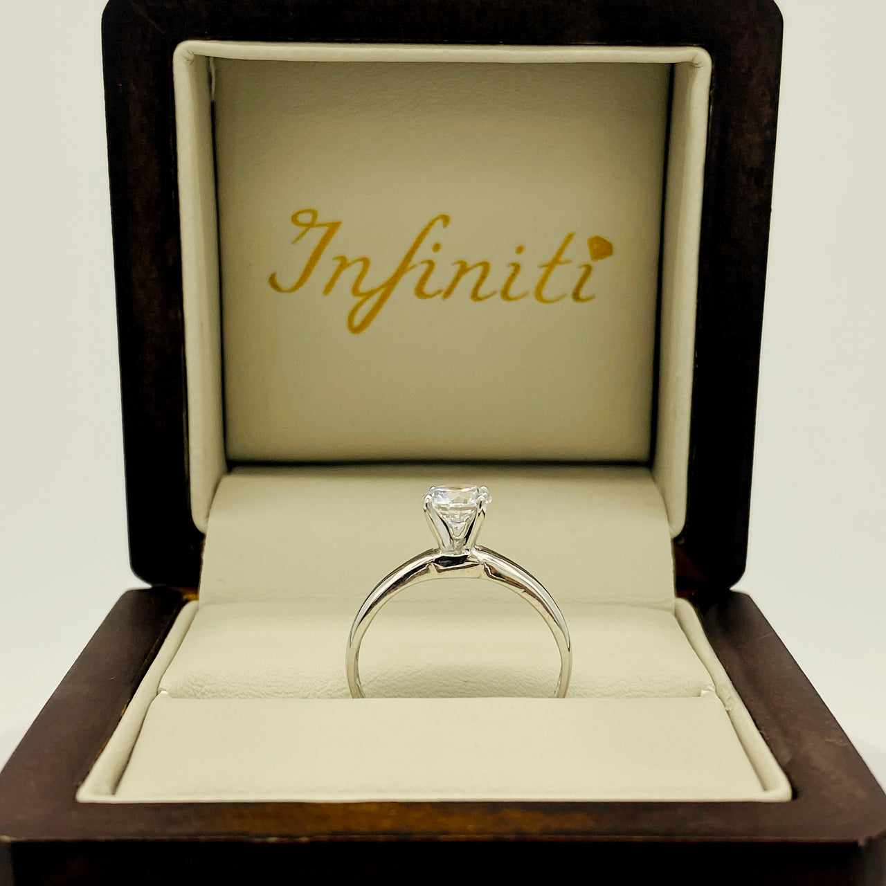 Anillo Oro Blanco 10k, Zirconia de 5.50 mm