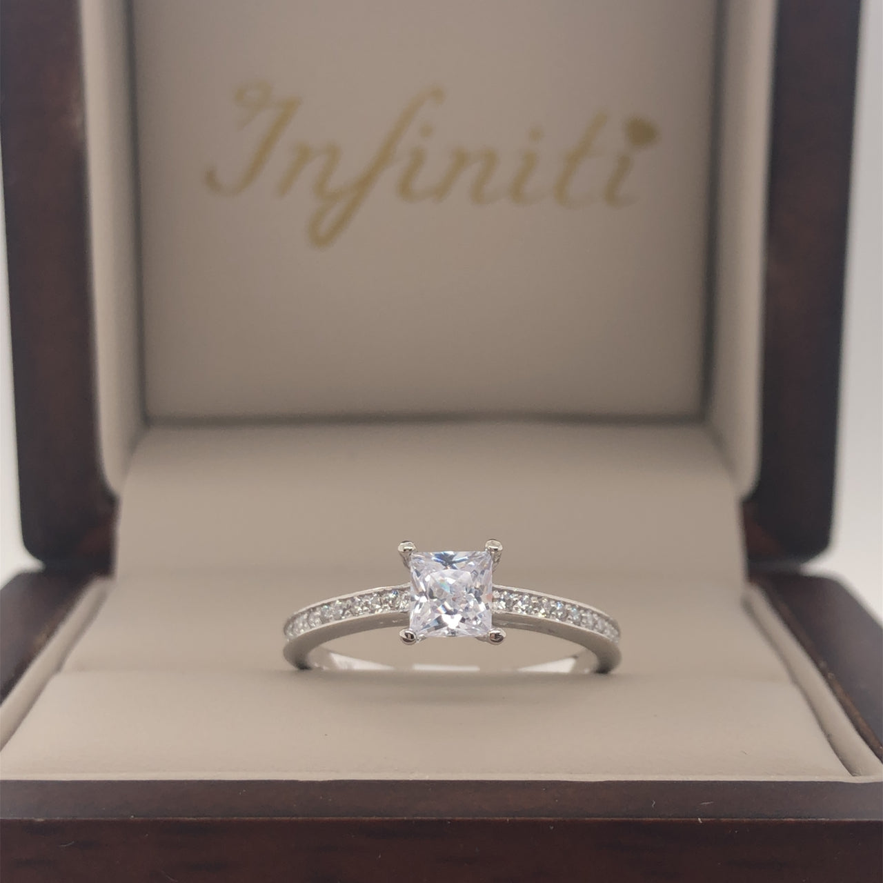 Anillo Oro Blanco 10k, Zirconia Central Princess 4.5 mm