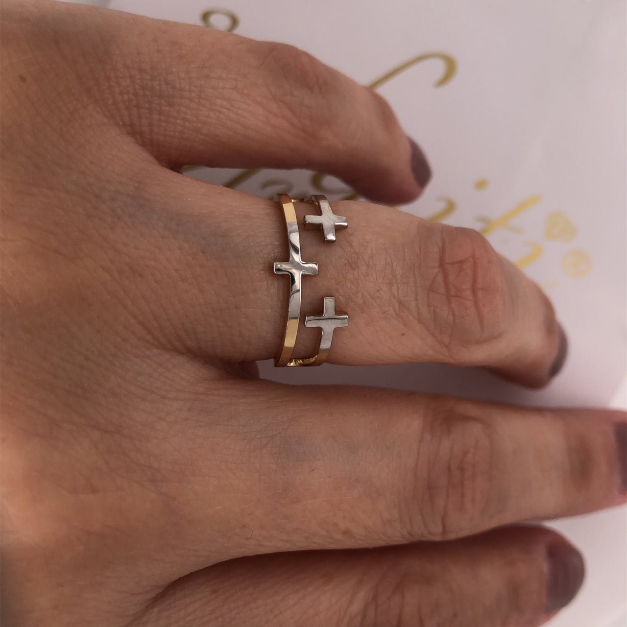 Anillo Oro 10k, Tres Cruces Platinadas - Infiniti Joyas