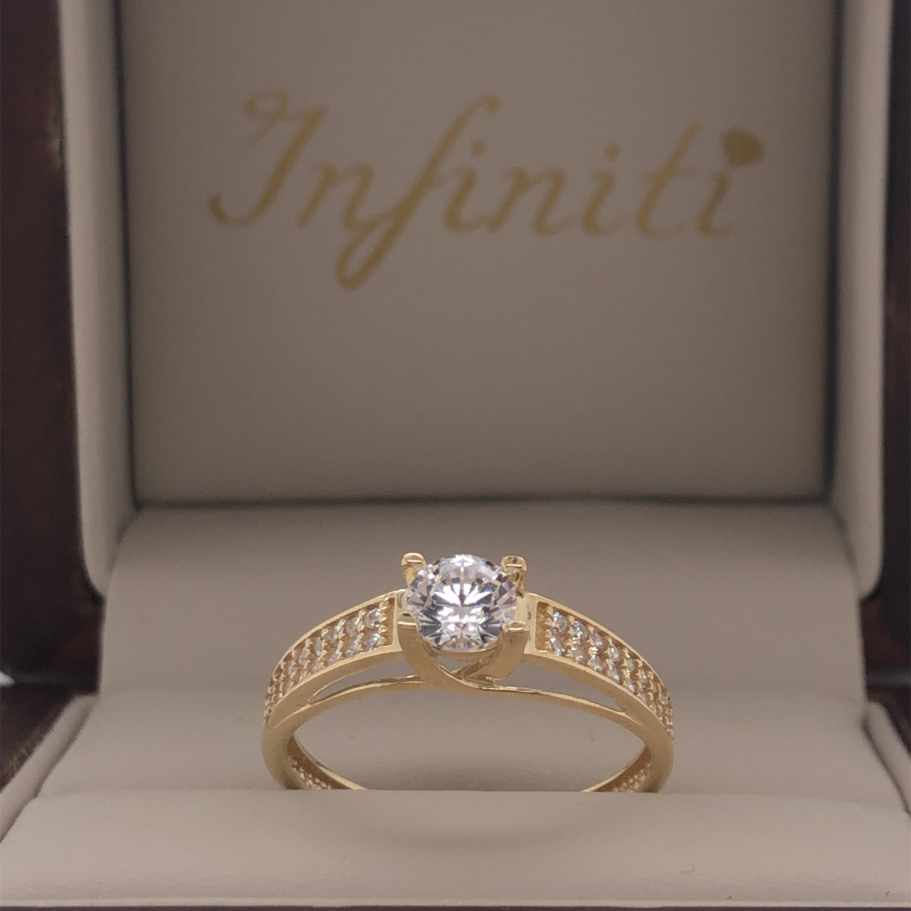 Anillo Oro 10k, Doble Pavé Zirconia Central 5 mm - Infiniti Joyas
