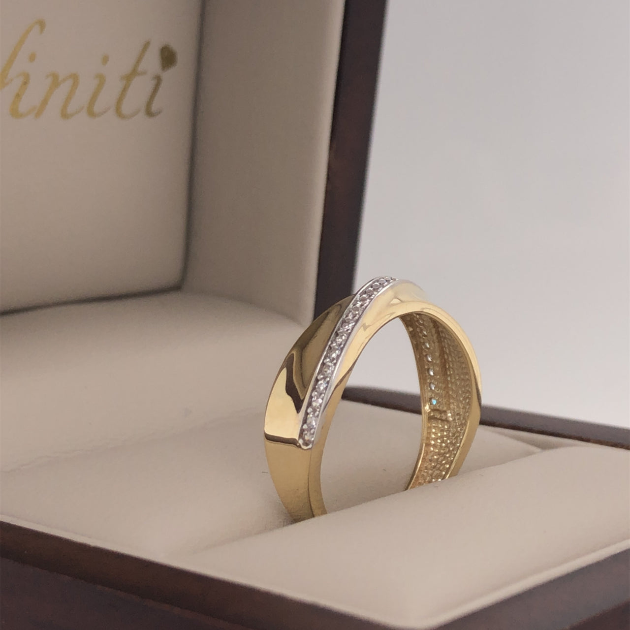 Churumbela Oro 10k, Zirconias Diagonales de 1 mm - Infiniti Joyas