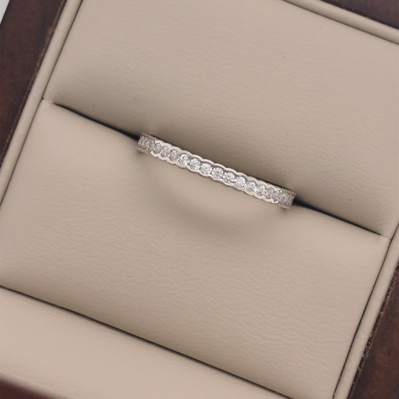 Churumbela Oro Blanco 10k, Pavé Canal Zirconia 1 mm - Infiniti Joyas