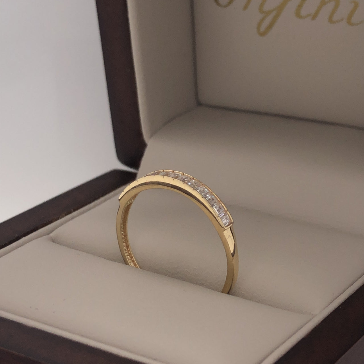 Churumbela Oro 10k, Canal de Baguettes Zirconia - Infiniti Joyas