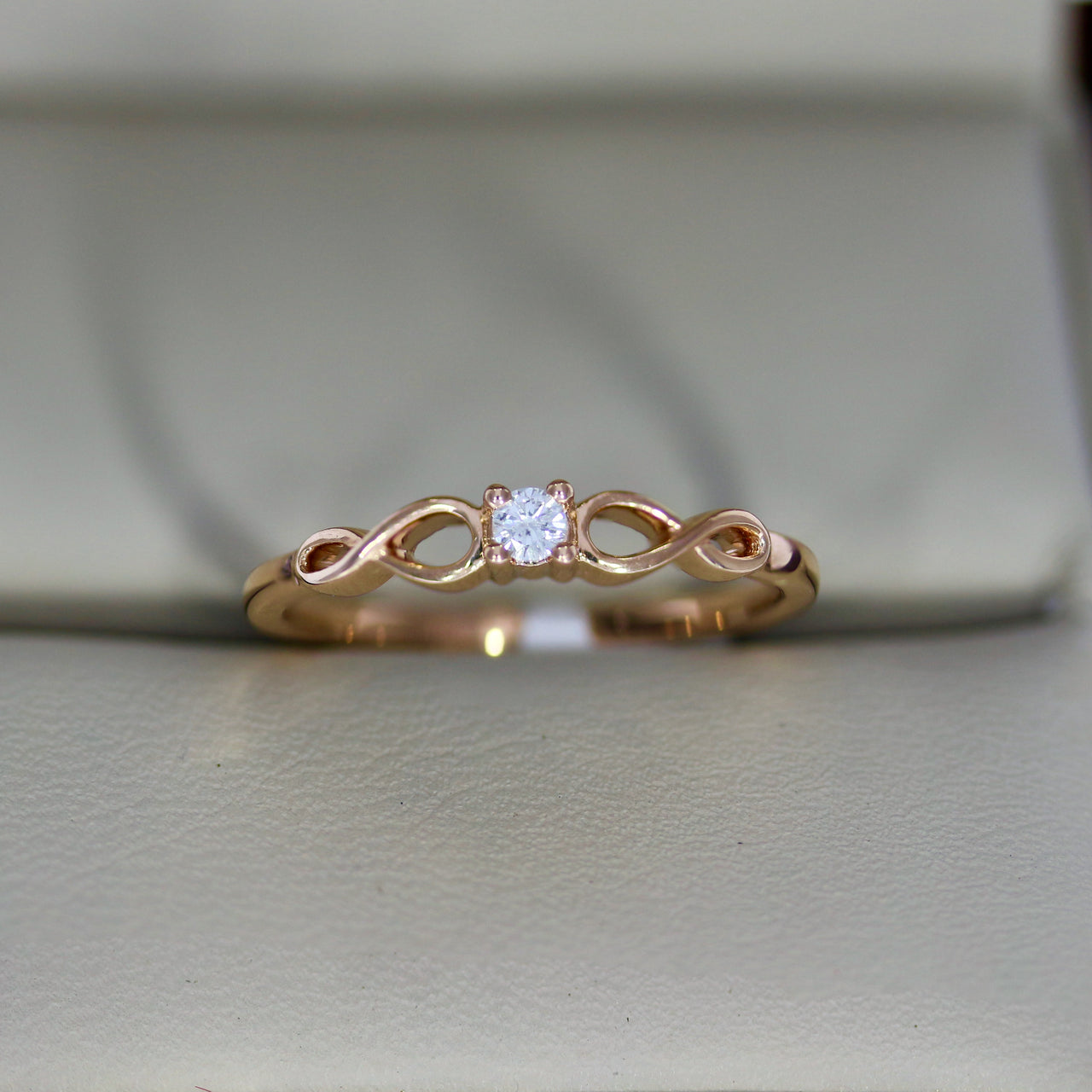 Anillo Oro Rosa 14k, Solitario Diamante Natural de 5 Puntos - Infiniti Joyas