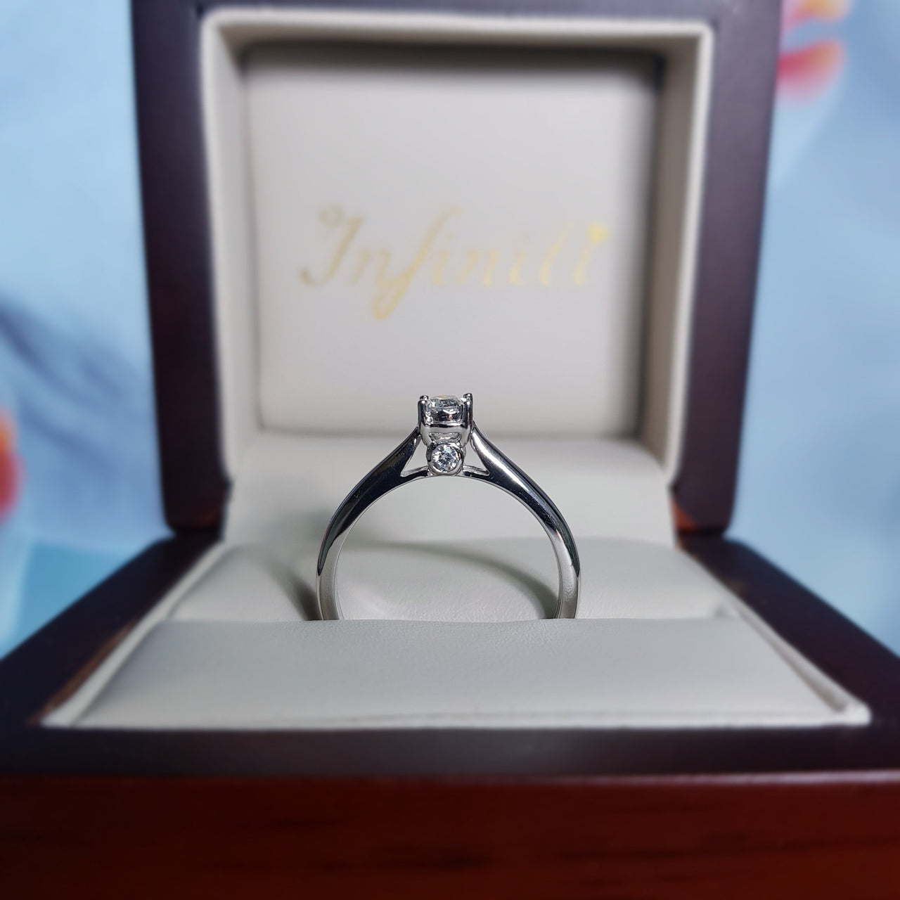 Anillo Oro Blanco 14k con Diamante 20 Puntos Totales - Infiniti Joyas