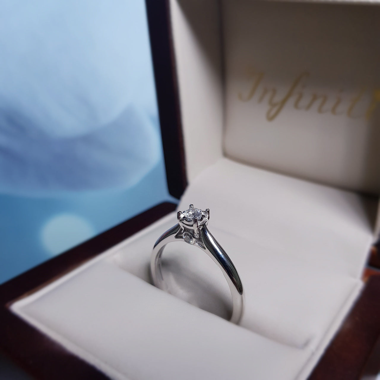 Anillo Oro Blanco 14k con Diamante 20 Puntos Totales - Infiniti Joyas