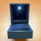 Estuche ANILLO de Luz LED Negro - Infiniti Joyas